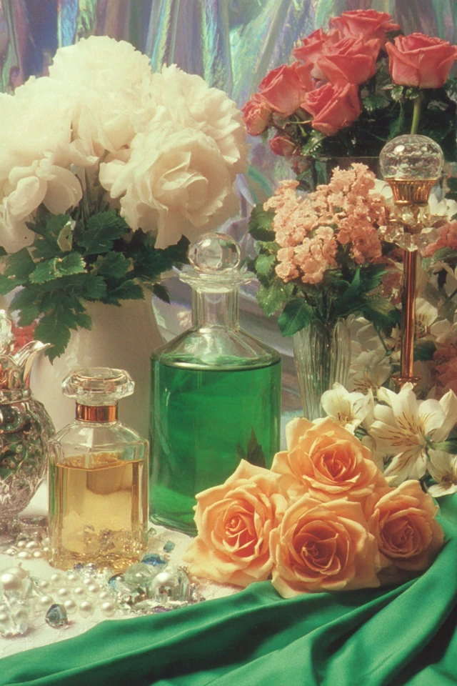 Emerald Retro Chic - Image 3