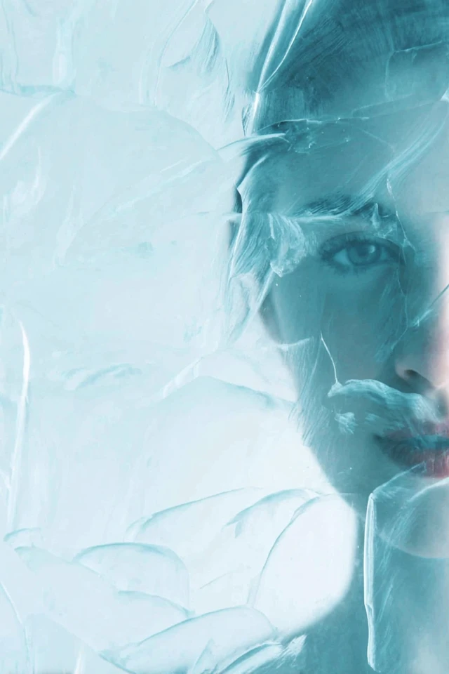 Frozen Gaze - Image 1
