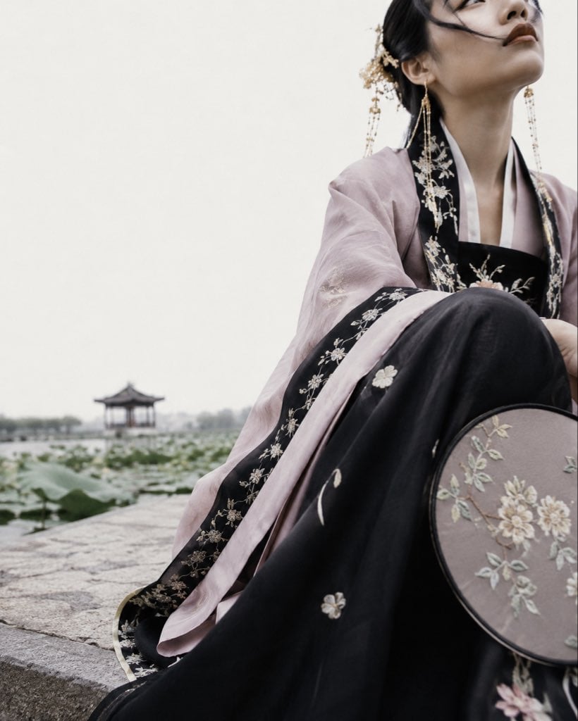 极简时尚封面感 × High Fashion Editorial × 独立艺术企划主视觉 × Contempora... - alternate