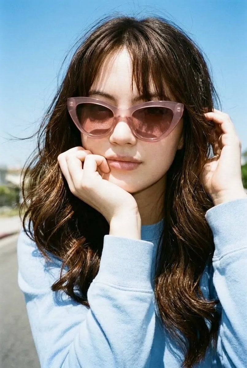 Ultra-realistic vintage Y2K summer fashion portrait of an... - alternate